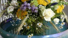 Florist-Unterstufe gestaltet Sträuße für die Entlassung der Fachabiturienten